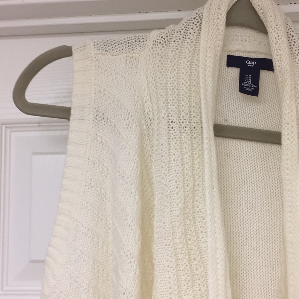 Gap sleeveless vest. Size M.